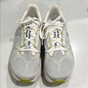 Women's White and Gray On Cloud eclipse Sneakers
